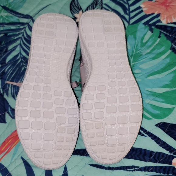 FABLETICS~CRUZ BRACE~WOMENS~BRAND NEW~SIZE 7 - Picture 3 of 3